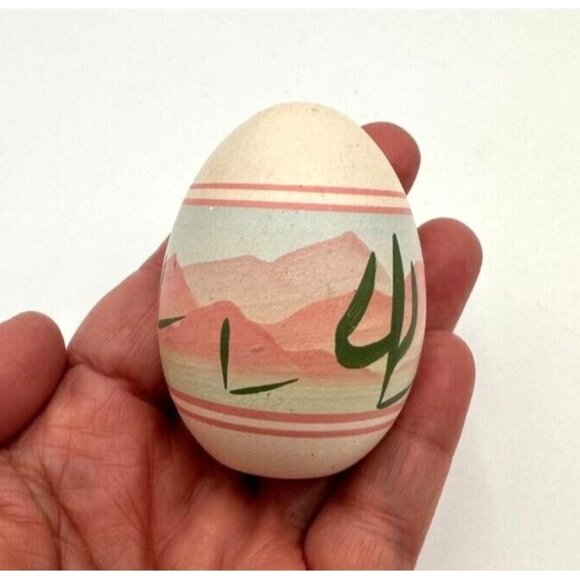 Handcrafted Egg Southwestern Style Painted Cactus 2" Signed Gaynor P AZ - Picture 1 of 7